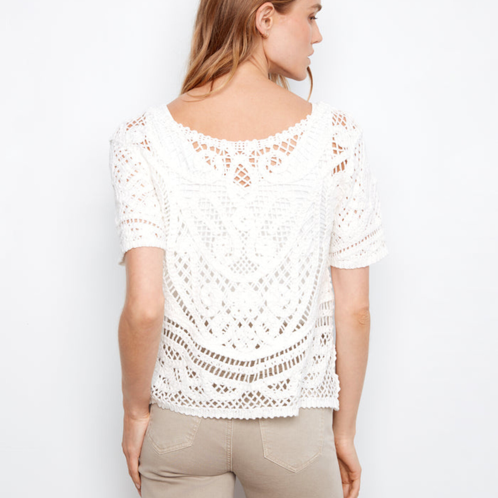 Charlie B Pull C2965 à manches courtes en crochet avec bouton dans le dos - Blanc