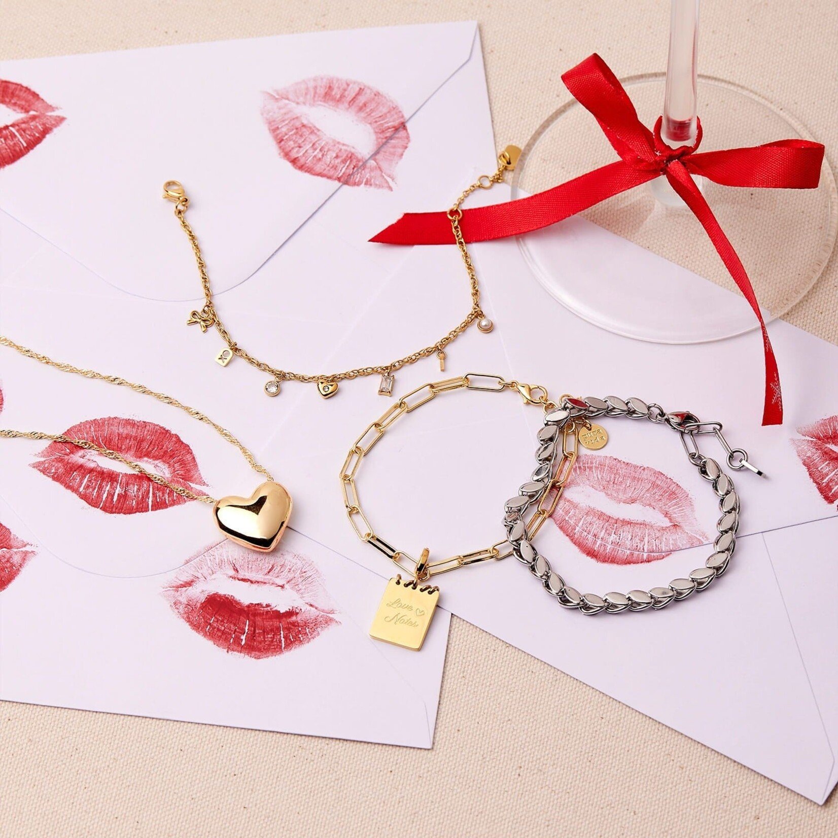 Pura Vida Bracelet en chaîne porte-bonheur amour - Gold