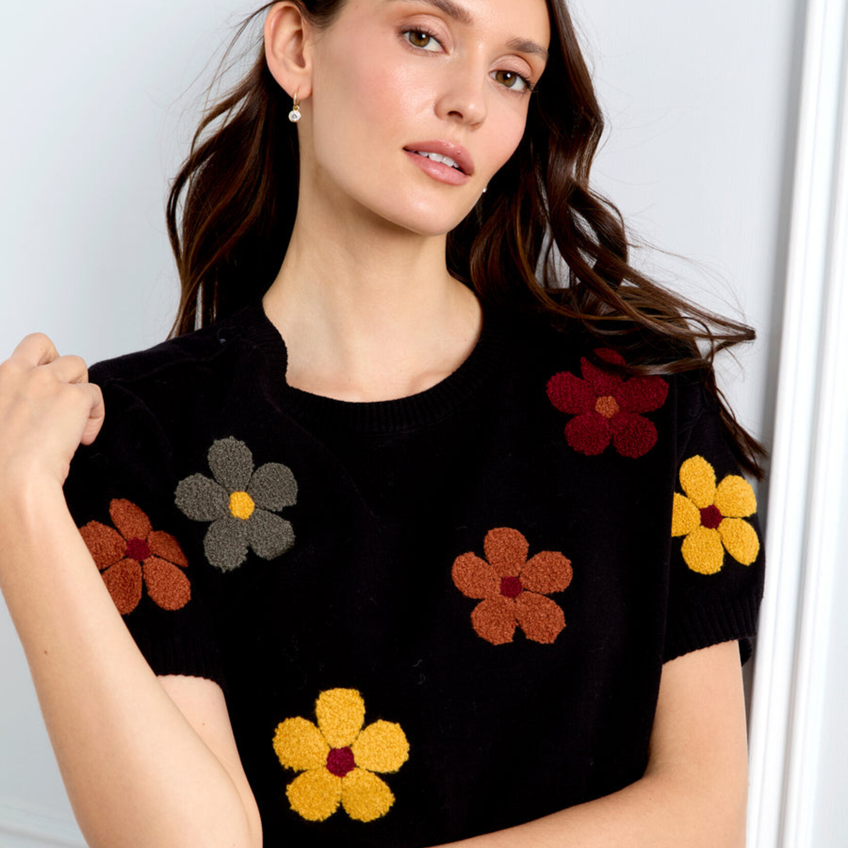 Charlie B Top C2947E broderie fleur - Noir