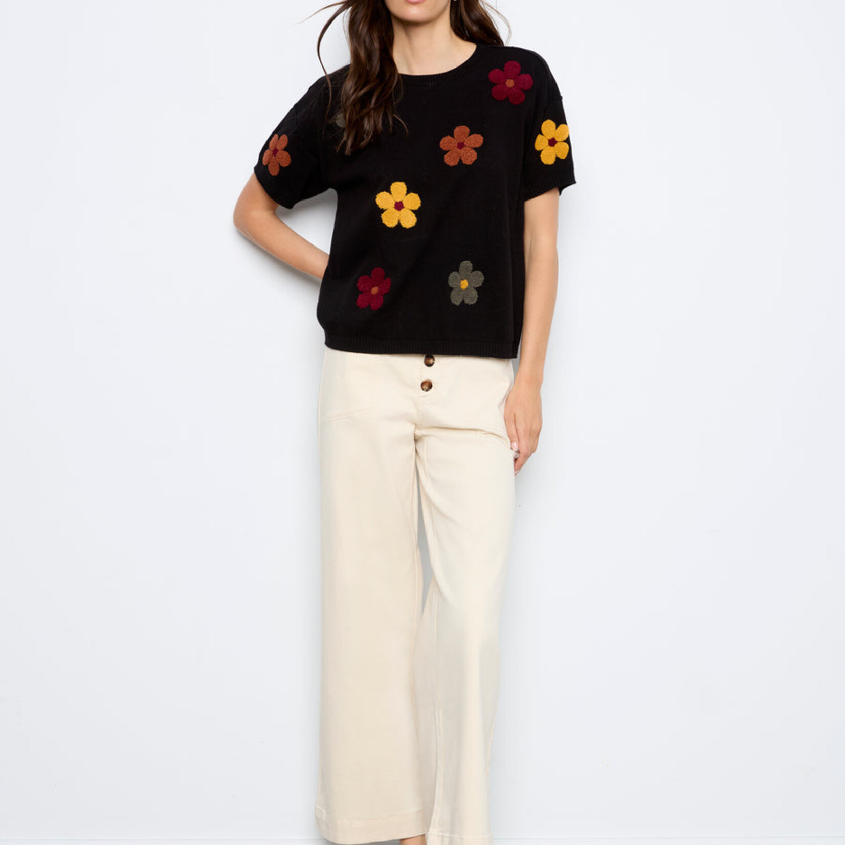 Charlie B Top C2947E broderie fleur - Noir