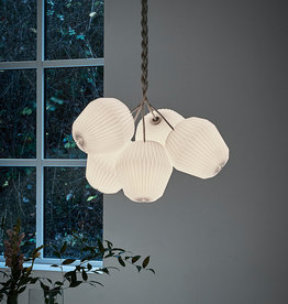 The Bouquet 130M5 chandelier by Sinja Svarrer Damkjær | Medium | 5 shades | Plastic