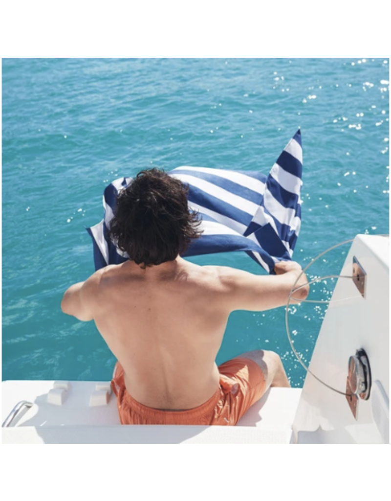 DOCK & BAY Quick Dry XL Towel in Whitsunday Blue