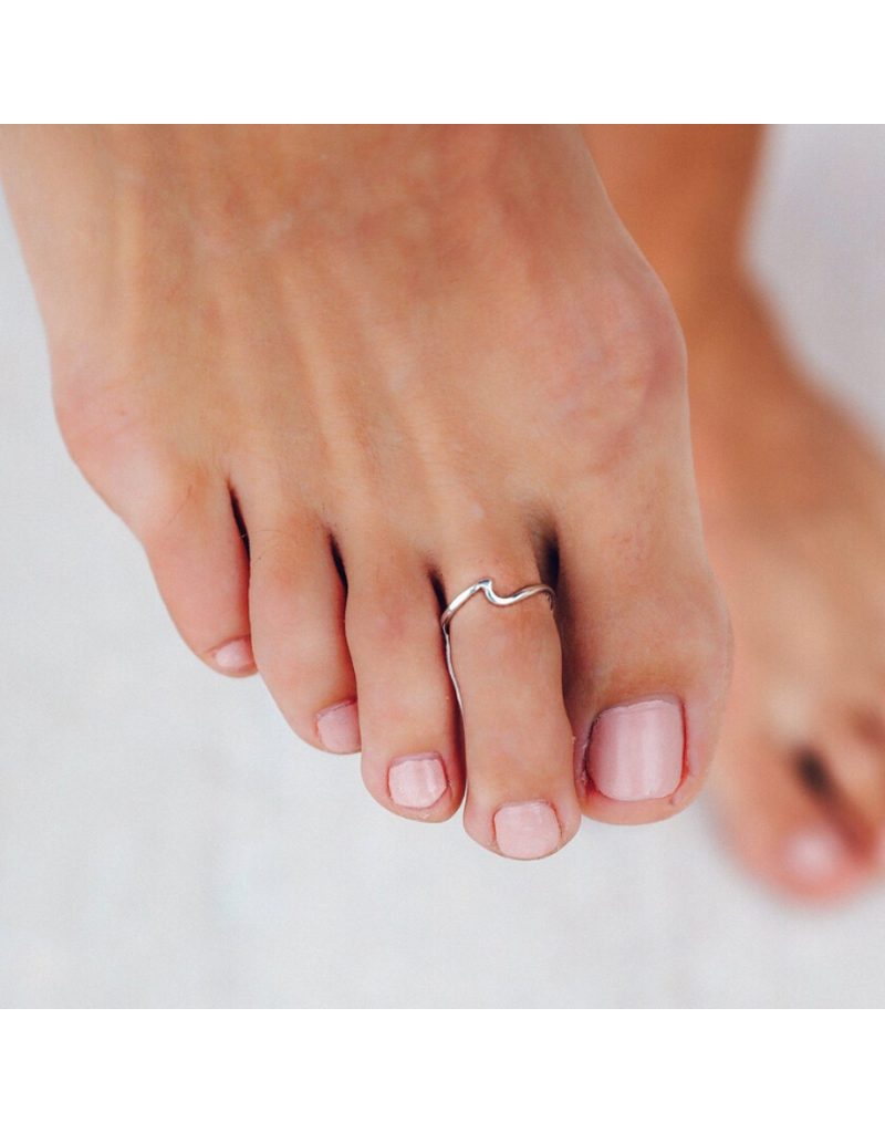 PURA VIDA Wave Toe Ring