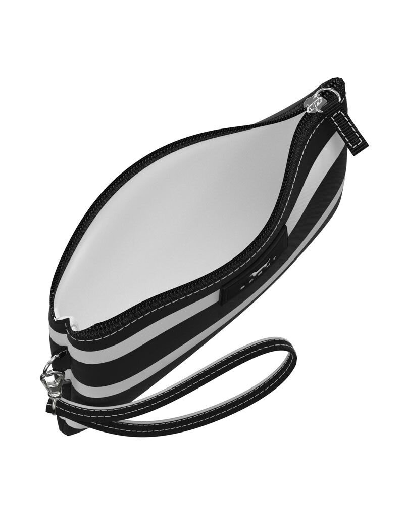 SCOUT Kate Wristlet in Fleetwood Black