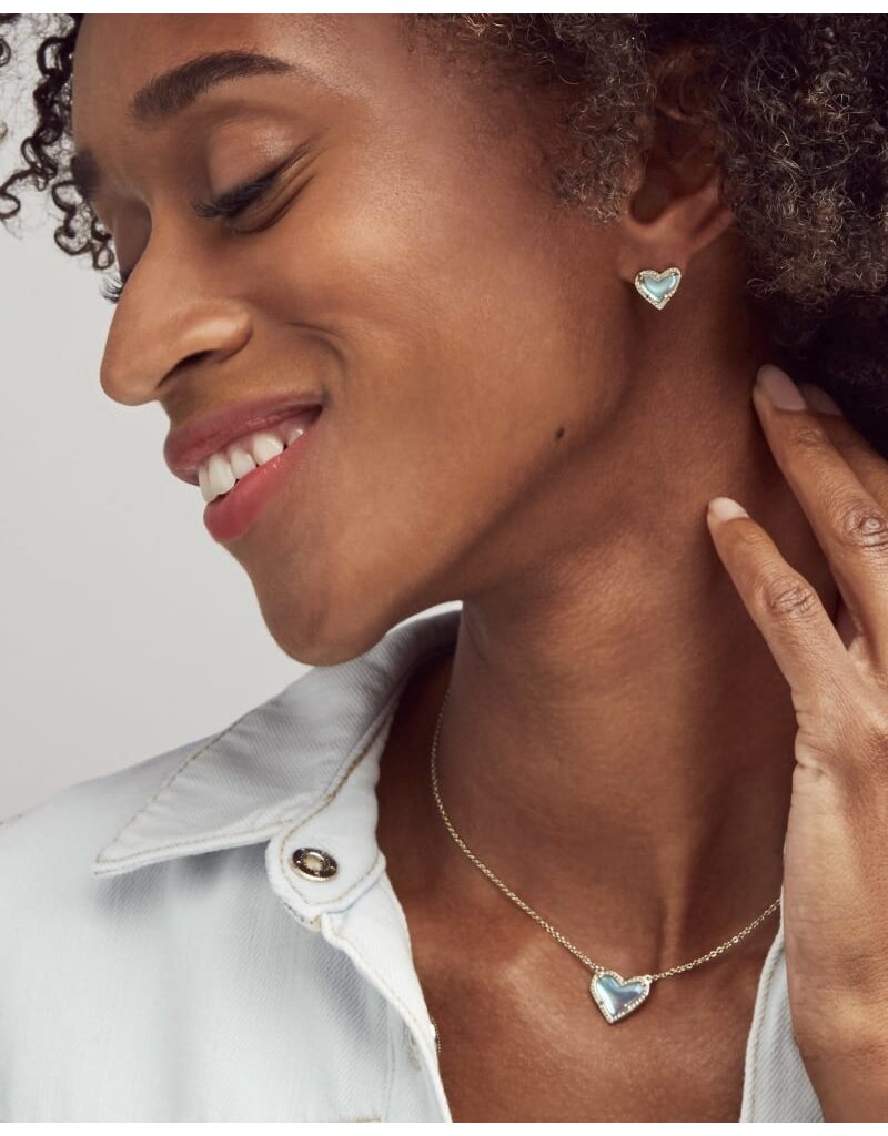 KENDRA SCOTT DESIGN Ari Heart Rose Gold Stud Earrings in Light Pink Drusy