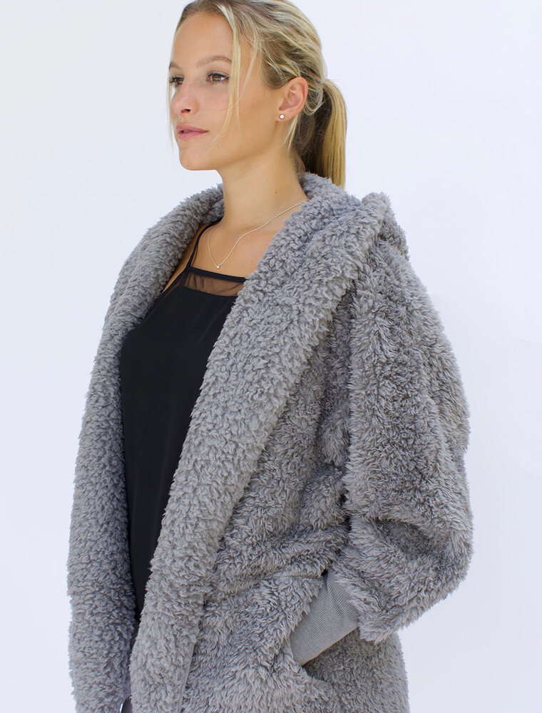 NORDIC BEACH Body Wrap in Grey Kitten