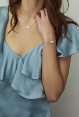 KENDRA SCOTT DESIGN Elaina Gold Adjustable Chain Bracelet in Dichroic Glass