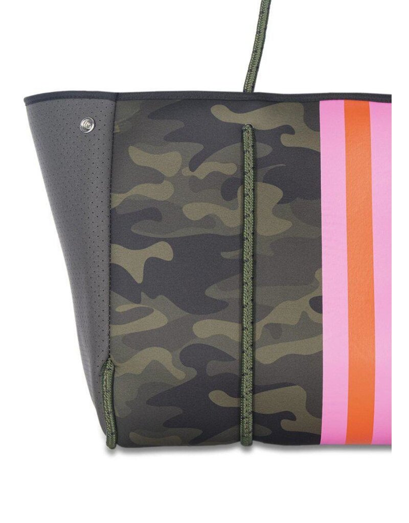 HAUTE SHORE Greyson Tote in Showoff