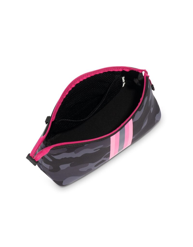 HAUTE SHORE Kyle Cosmetic Bag in Epic