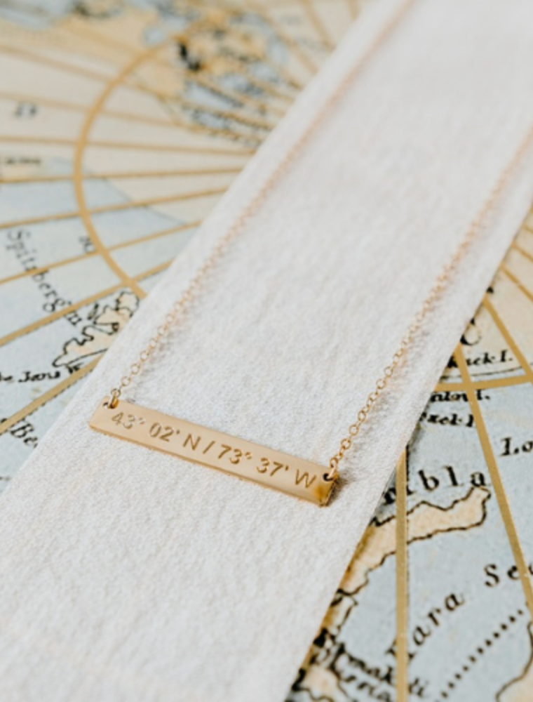 LAT & LO The Home Bar Necklace - Harleysville