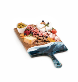 LYNN & LIANA SERVEWARE Large Acacia Cheese Board in Navy & White