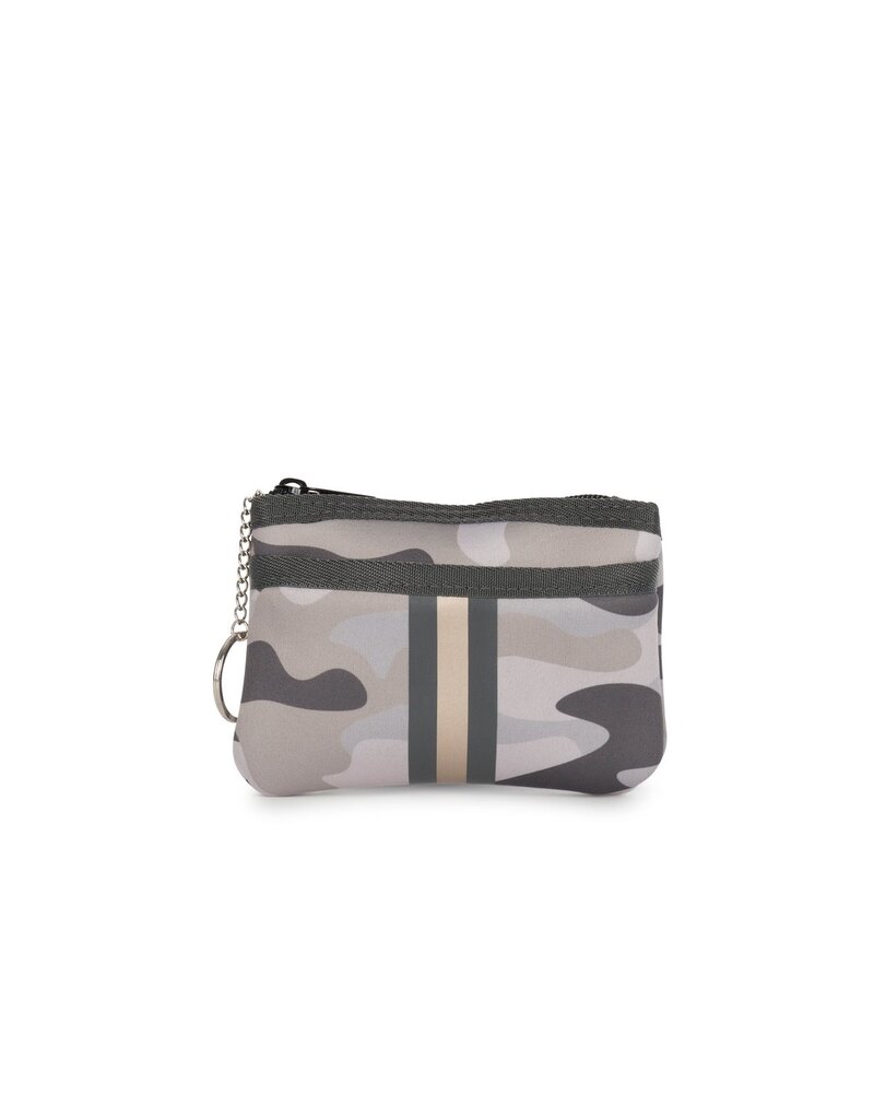 HAUTE SHORE Max Card Case in Safari