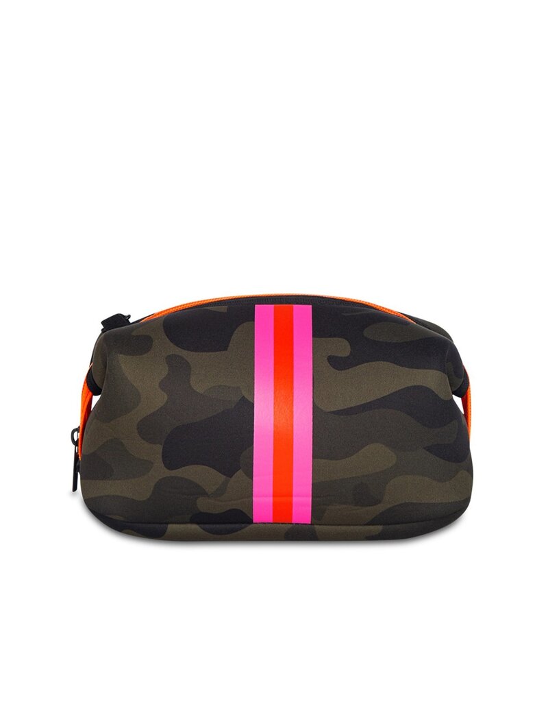 HAUTE SHORE Erin Small Cosmetic in Showoff