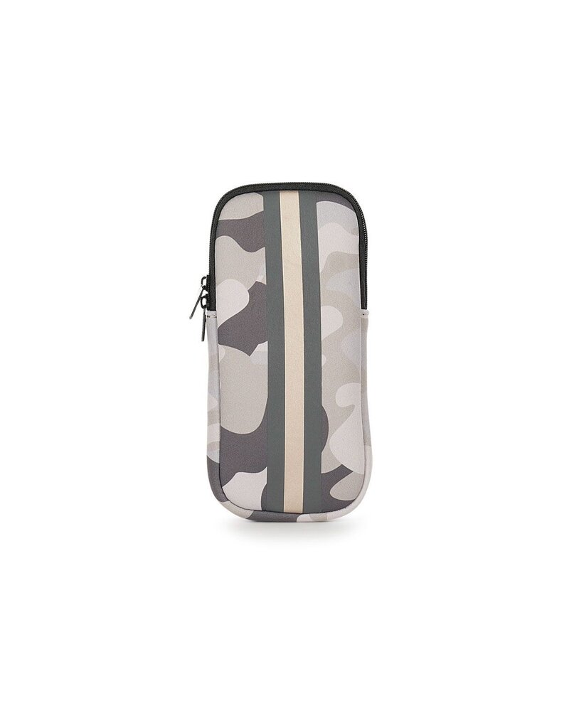 HAUTE SHORE Ev Glasses Case in Safari