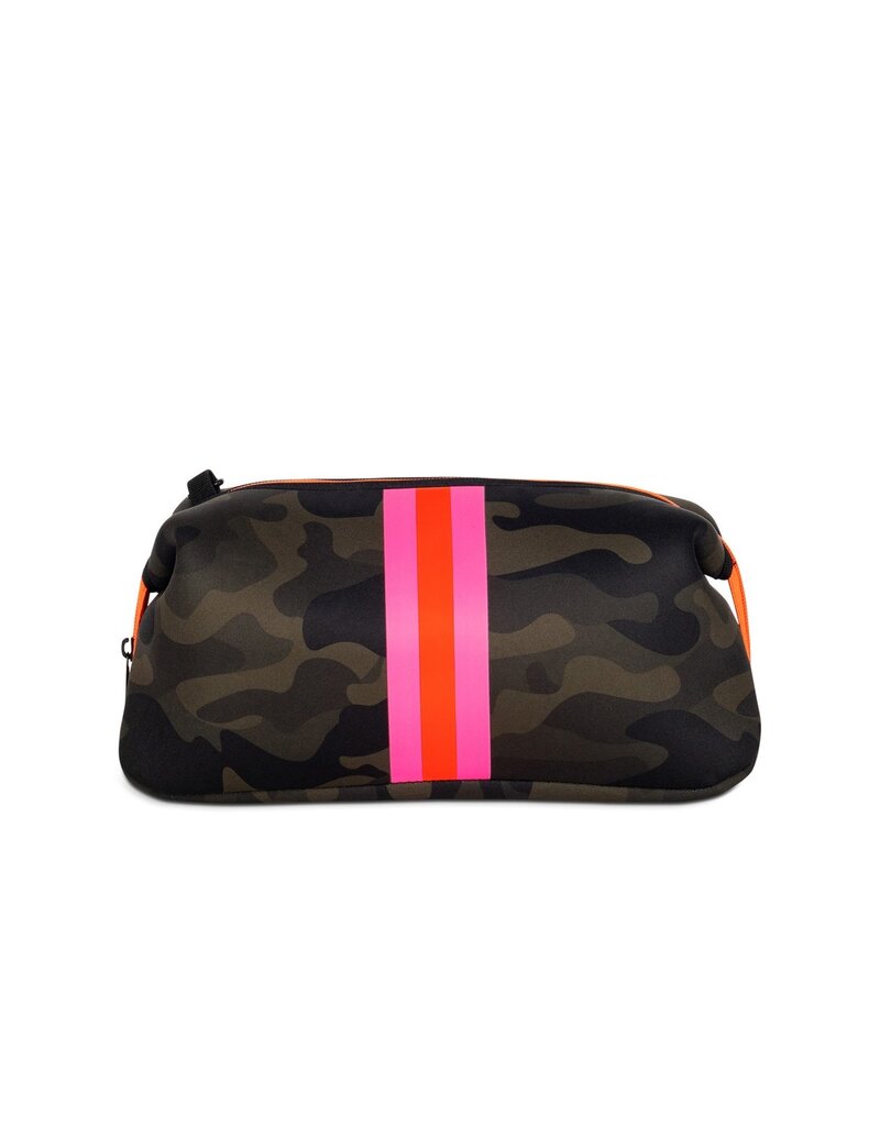 HAUTE SHORE Kyle Cosmetic Bag in Showoff