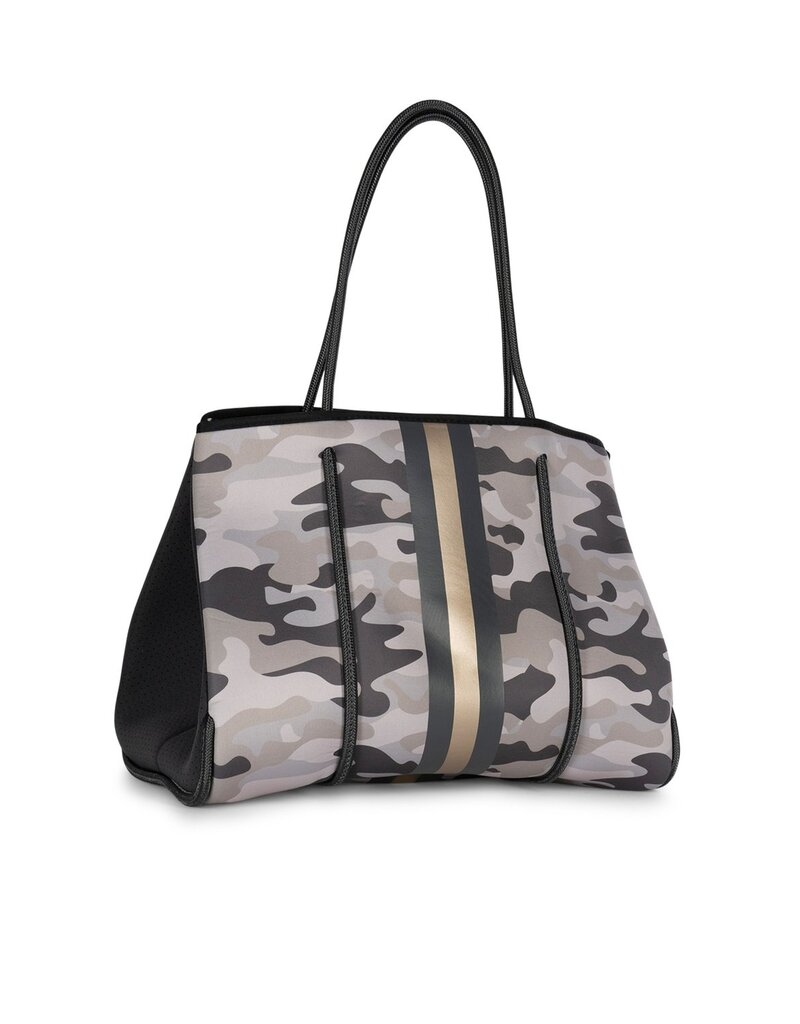 HAUTE SHORE Greyson Tote in Safari