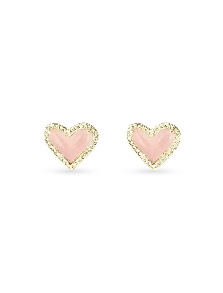 KENDRA SCOTT DESIGN Ari Heart Gold Stud Earrings in Rose Quartz