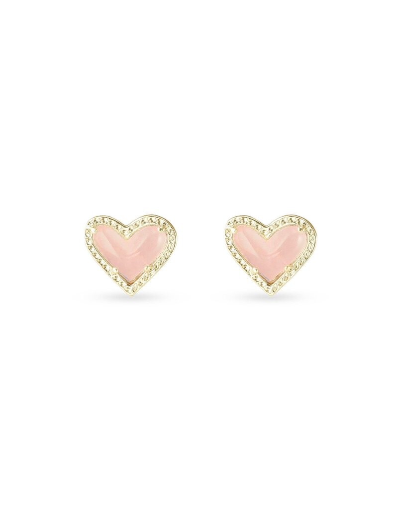 KENDRA SCOTT DESIGN Ari Heart Gold Stud Earrings in Rose Quartz