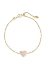 KENDRA SCOTT DESIGN Ari Heart Gold Chain Bracelet in Rose Quartz KENDRA SCOTT DESIGN Ari Heart Gold Chain Bracelet in Rose Quartz