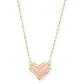 KENDRA SCOTT DESIGN Ari Heart Gold Pendant Necklace in Rose Quartz