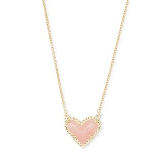 KENDRA SCOTT DESIGN Ari Heart Gold Pendant Necklace in Rose Quartz