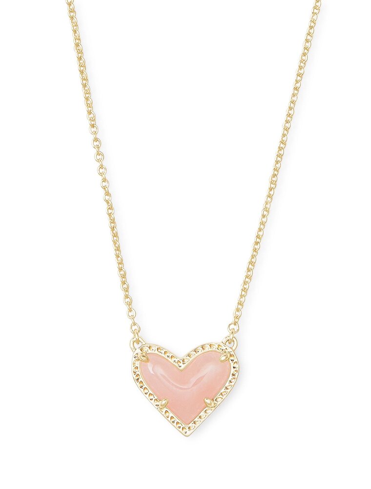 KENDRA SCOTT DESIGN Ari Heart Gold Pendant Necklace in Rose Quartz