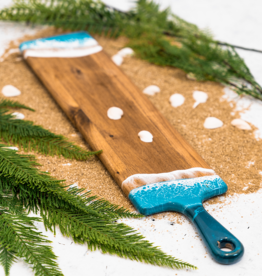 LYNN & LIANA SERVEWARE Baguette Acacia Board in Ocean Vibes