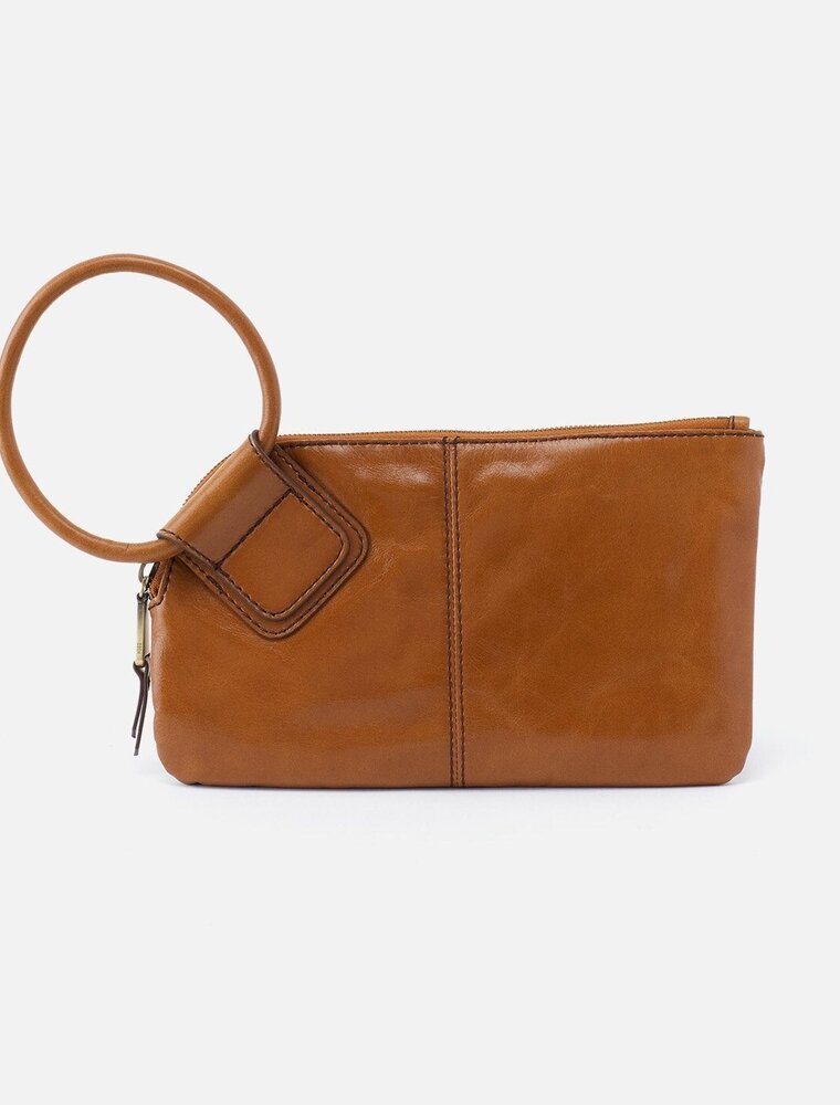 HOBO Sable Wristlet in Truffle