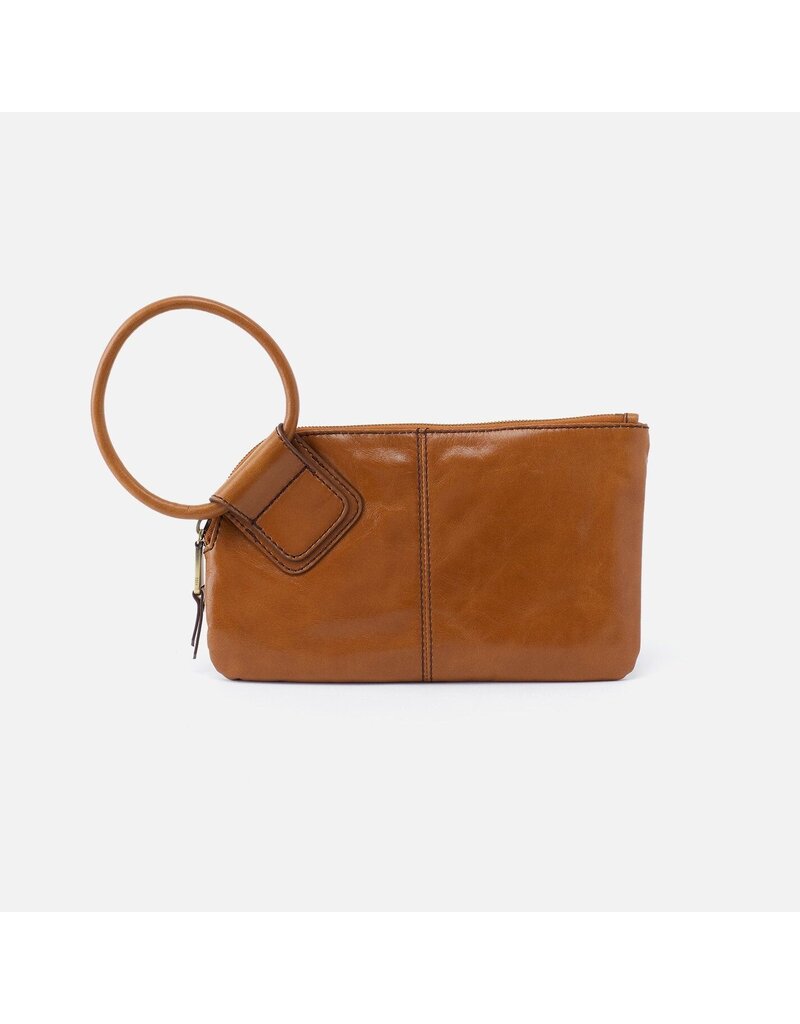 HOBO Sable Wristlet in Truffle