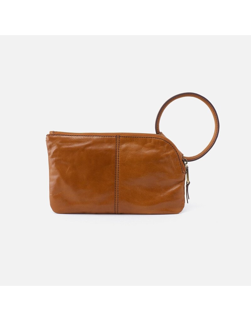 HOBO Sable Wristlet in Truffle