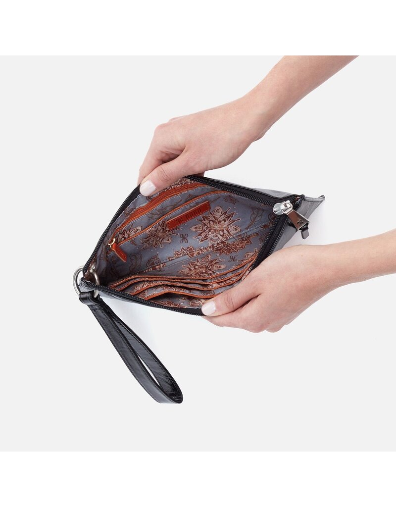 HOBO Vida Wristlet in Black