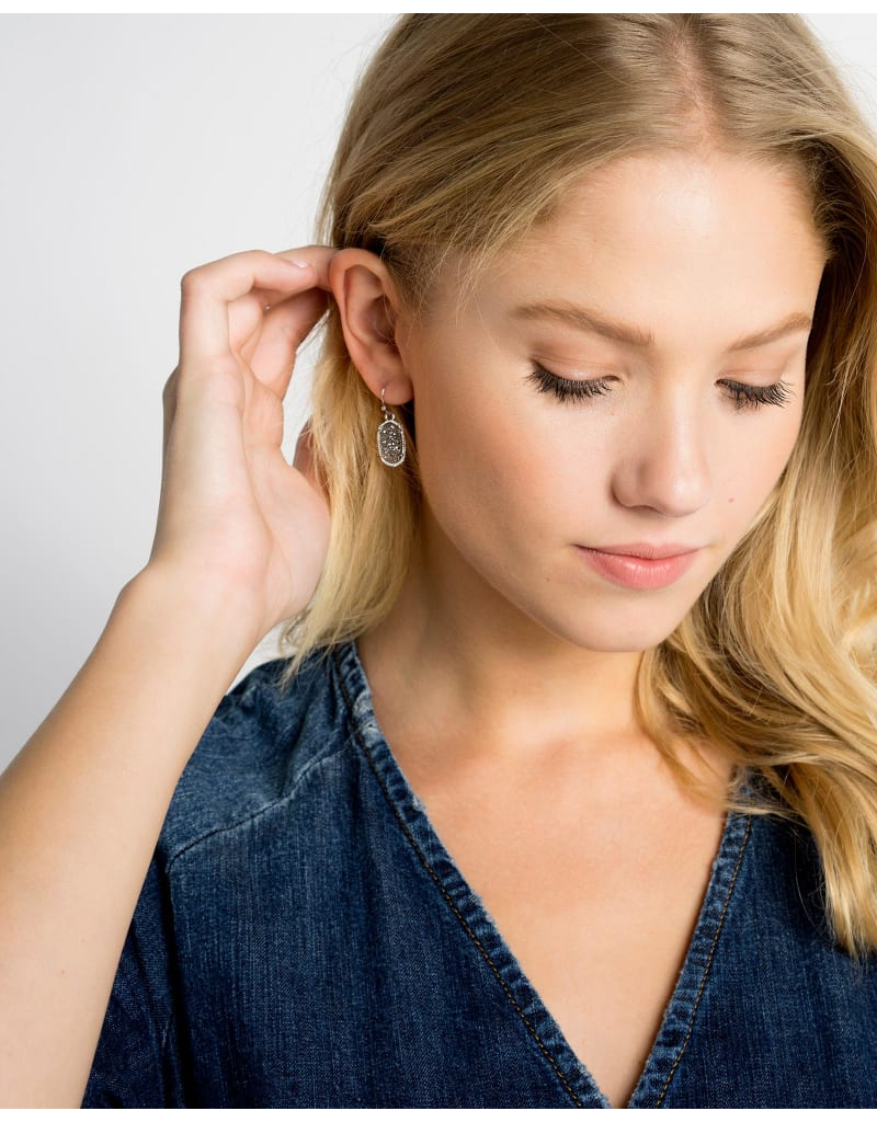 KENDRA SCOTT DESIGN Lee Silver Drop Earrings in Platinum Drusy