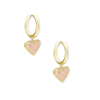 KENDRA SCOTT DESIGN Ari Heart Gold Huggie Earrings in Rose Quartz