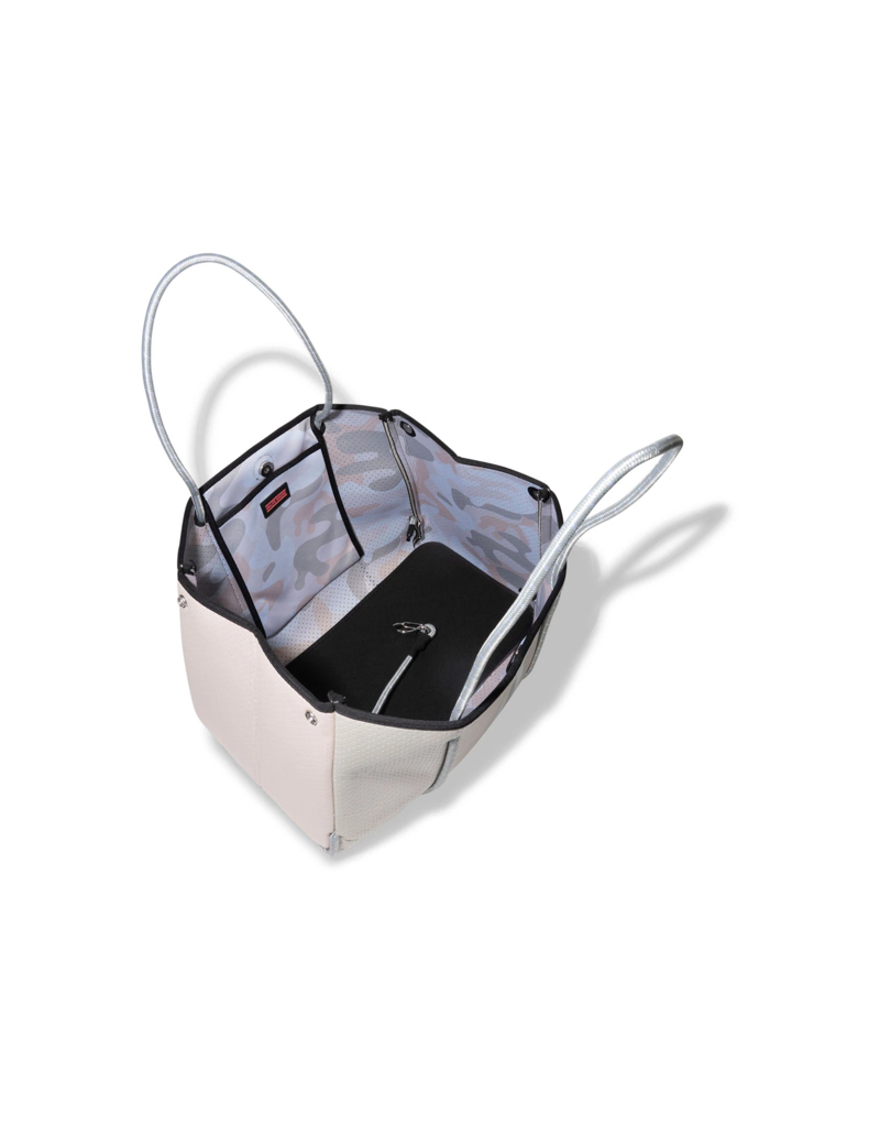 HAUTE SHORE Greyson Tote in Shell