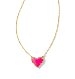 KENDRA SCOTT DESIGN Ari Heart Gold Pendant Necklace in Neon Pink Magnesite