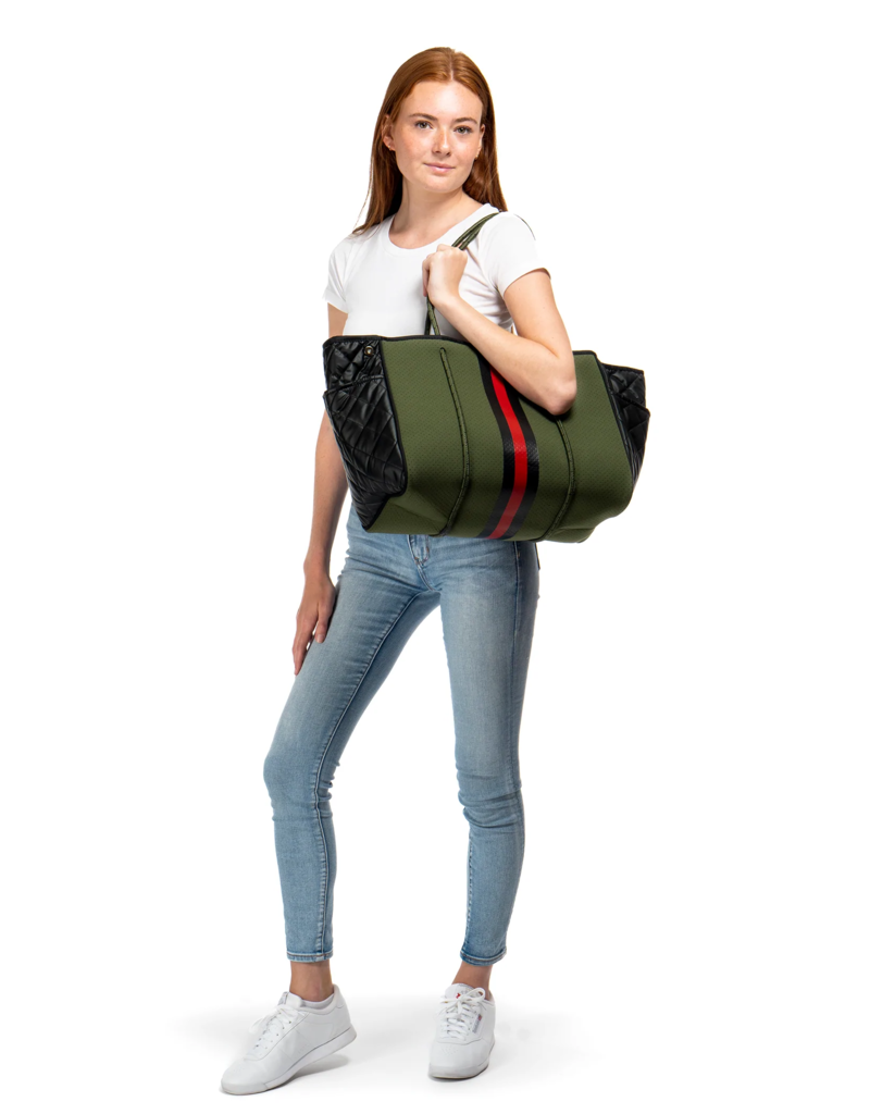 HAUTE SHORE Greyson Tote in Avenue