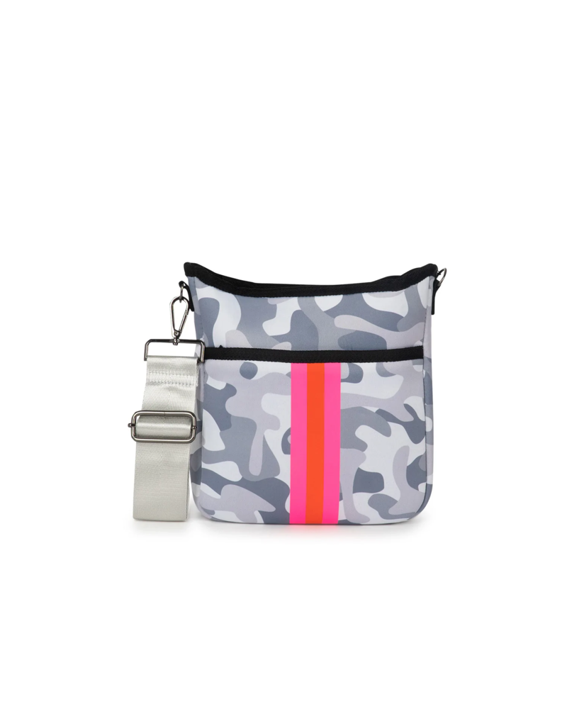 HAUTE SHORE Jeri Crossbody in Rise