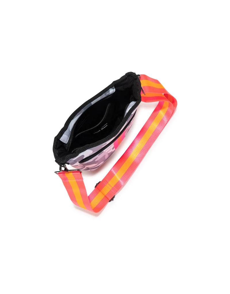 HAUTE SHORE Jeri Crossbody in Rise