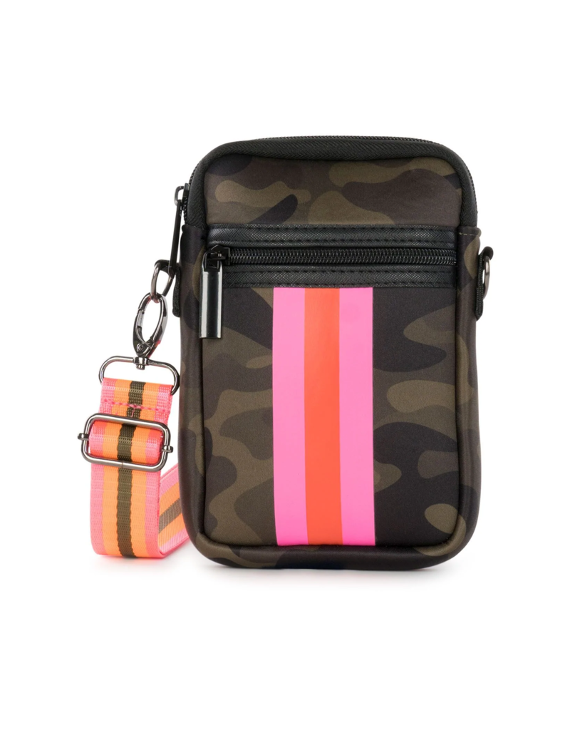 HAUTE SHORE Casey Crossbody Bag in Showoff