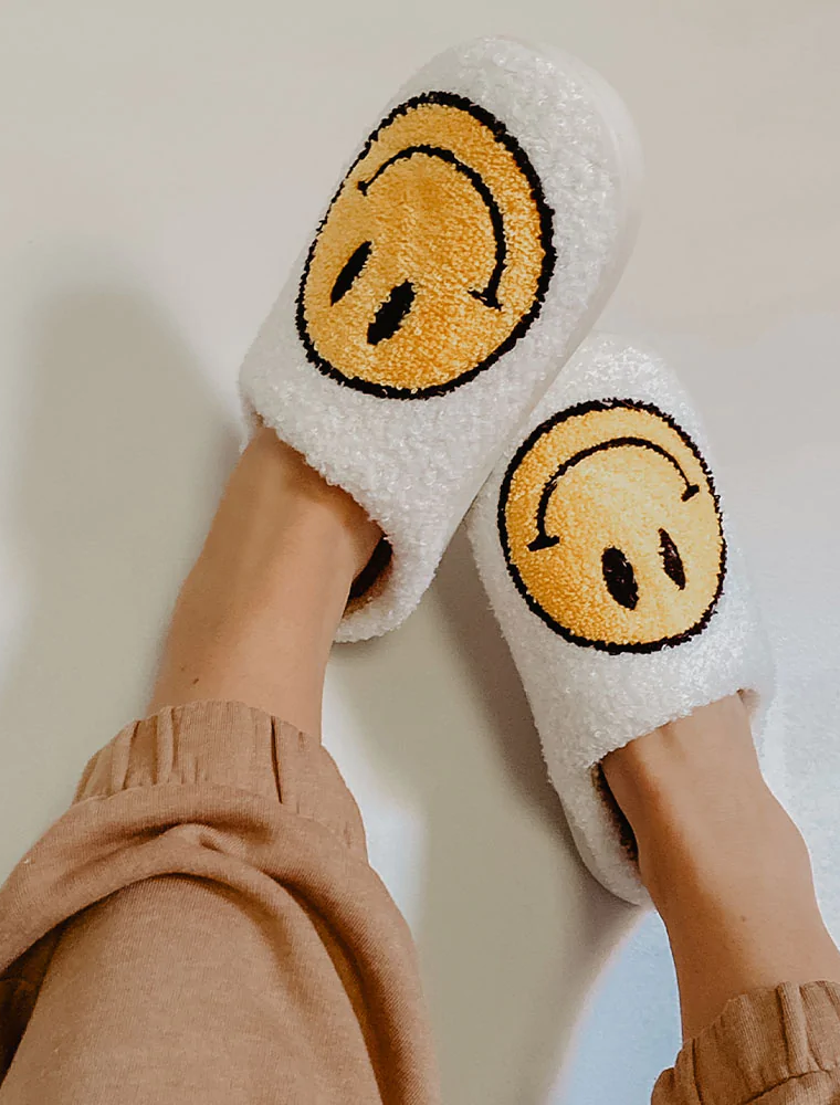 KATYDID White Fuzzy Happy Face Slippers