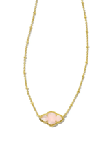 KENDRA SCOTT DESIGN Abbie Gold Pendant Necklace in Rose Quartz
