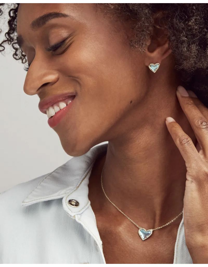 KENDRA SCOTT DESIGN Ari Heart Gold Stud Earrings in Dichroic Glass