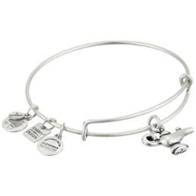 Lamp of Light Bangle in Silver