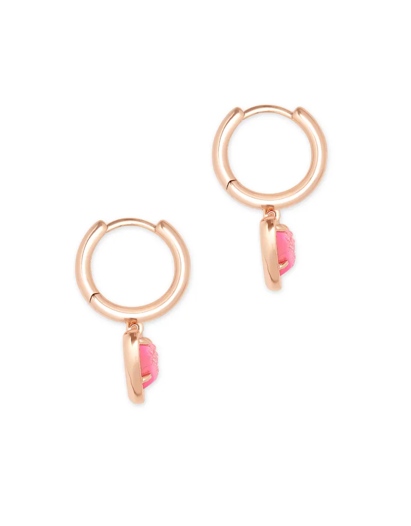 KENDRA SCOTT DESIGN Ari Heart Rose Gold Huggie Earrings in Light Pink Drusy