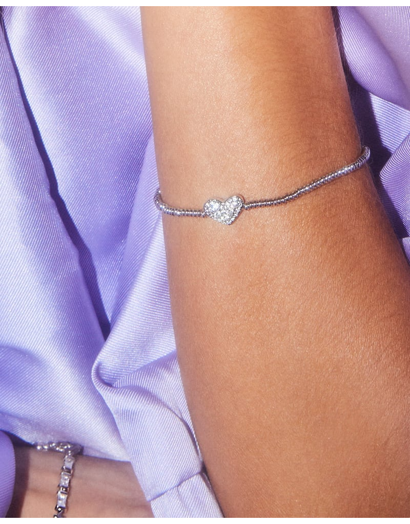 KENDRA SCOTT DESIGN Ari Silver Pave Heart Stretch Bracelet in White Crystal