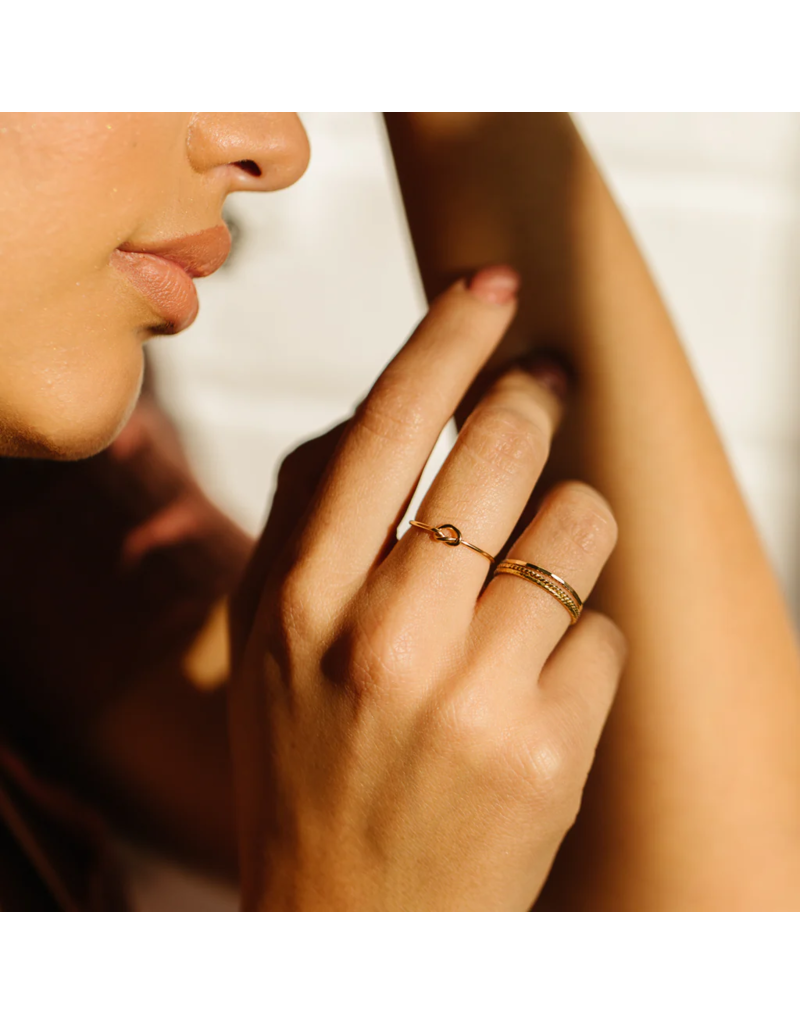 MADE BY MARY Knot Ring