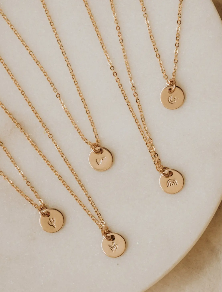 MADE BY MARY Evie Charm Disc Necklace