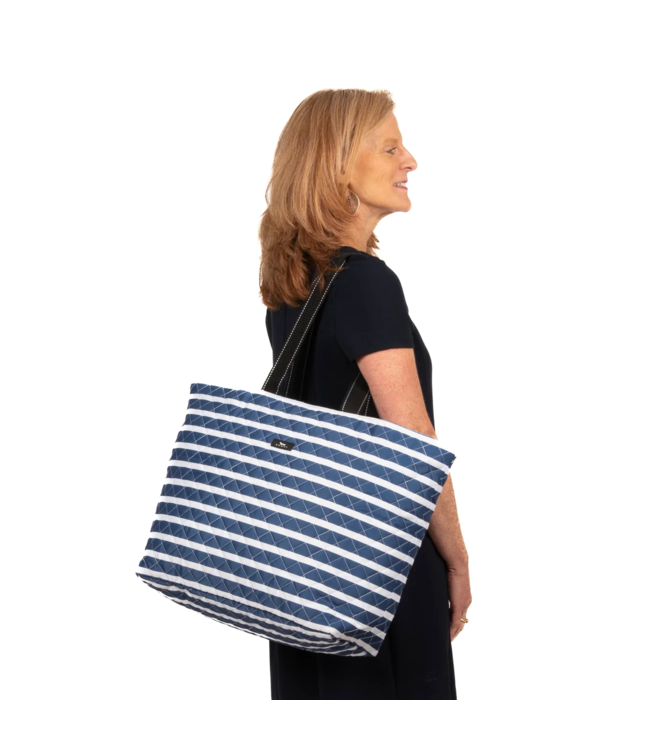 Plus 1 Foldable Travel Bag in Nantucket Navy