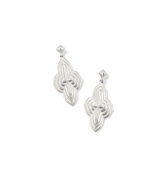 KENDRA SCOTT DESIGN Abbie Metal Drop Earrings in Silver