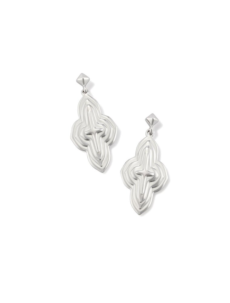 KENDRA SCOTT DESIGN Abbie Metal Drop Earrings in Silver